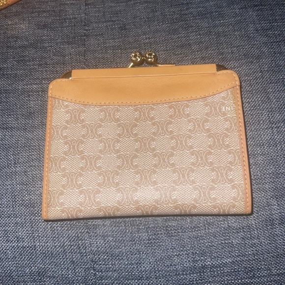 Vintage Celine Macadam kisslock coin wallet - Picture 2 of 13